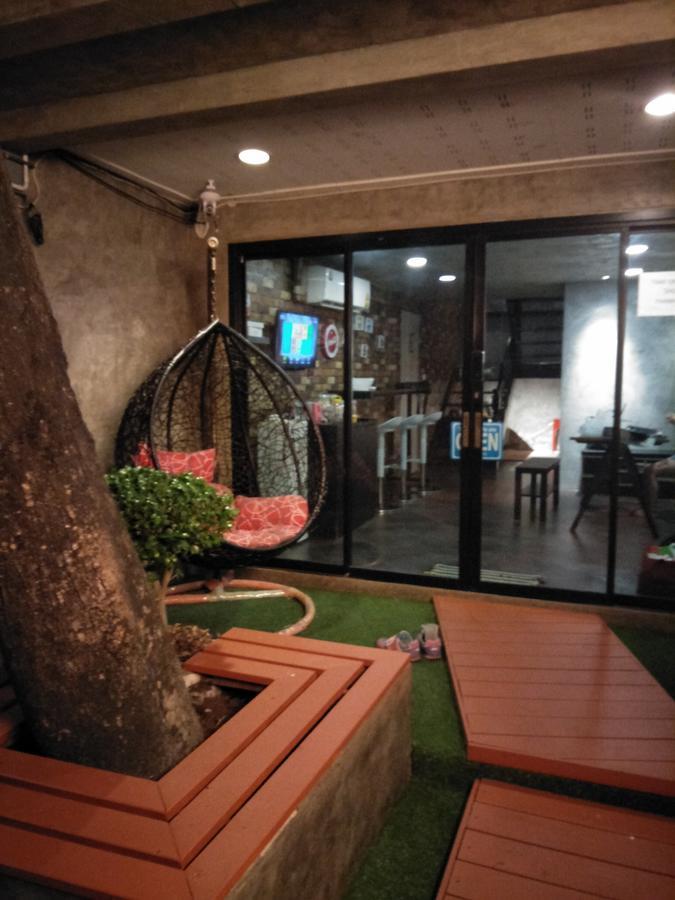 Badu Sukhumvit Dormitory Bangkok Esterno foto