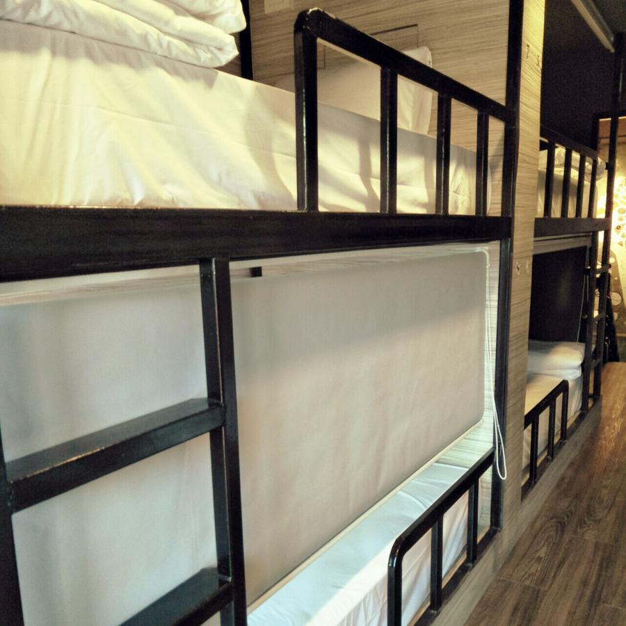 Badu Sukhumvit Dormitory Bangkok Esterno foto