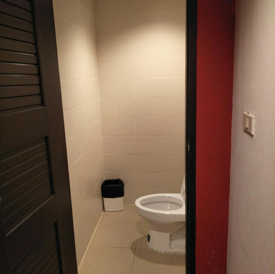Badu Sukhumvit Dormitory Bangkok Esterno foto