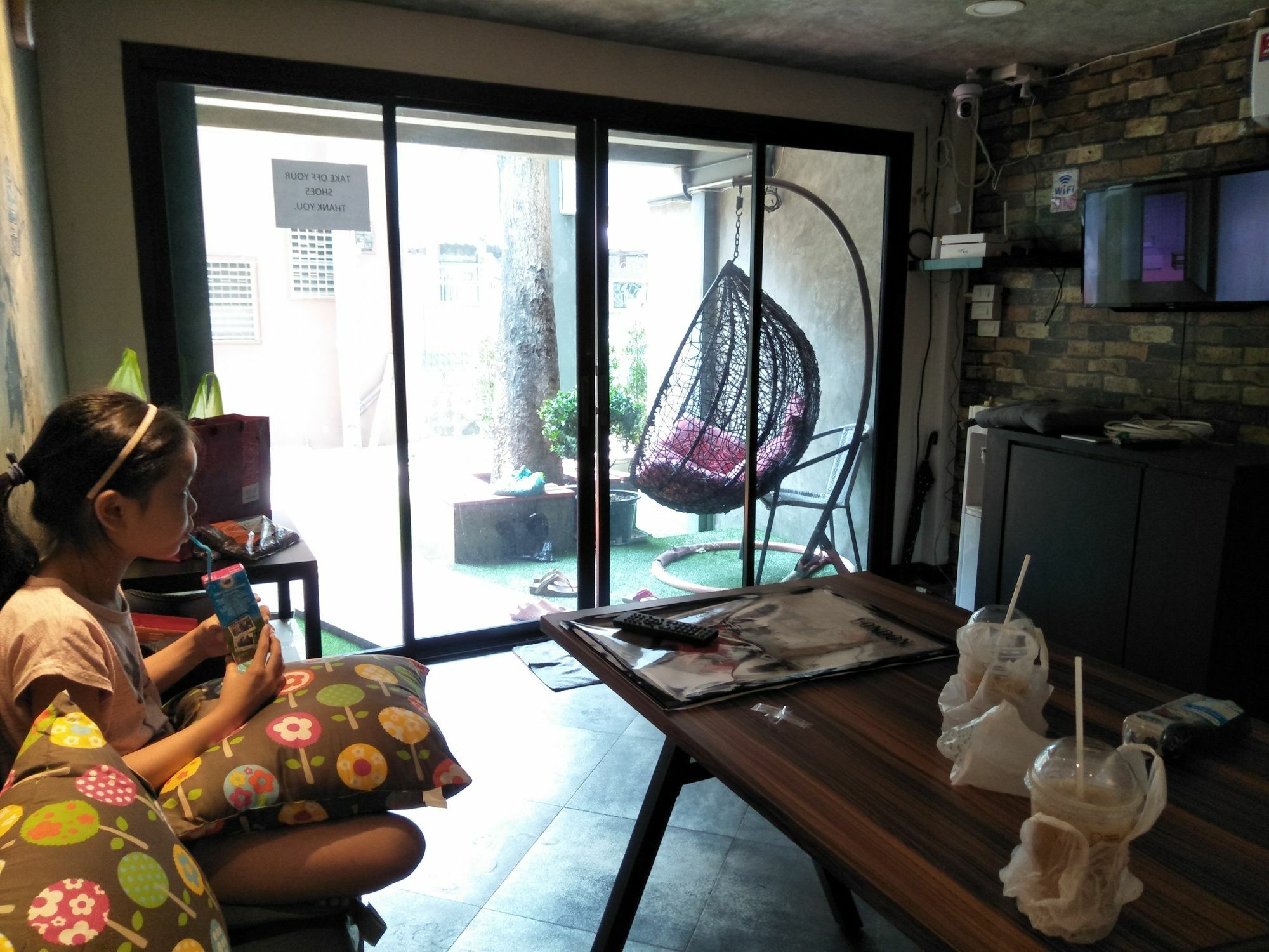 Badu Sukhumvit Dormitory Bangkok Esterno foto