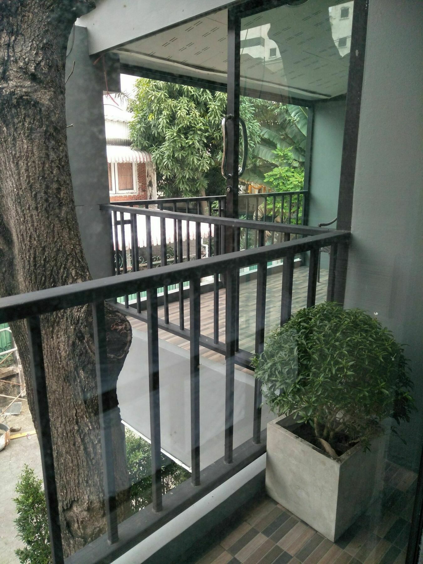 Badu Sukhumvit Dormitory Bangkok Esterno foto
