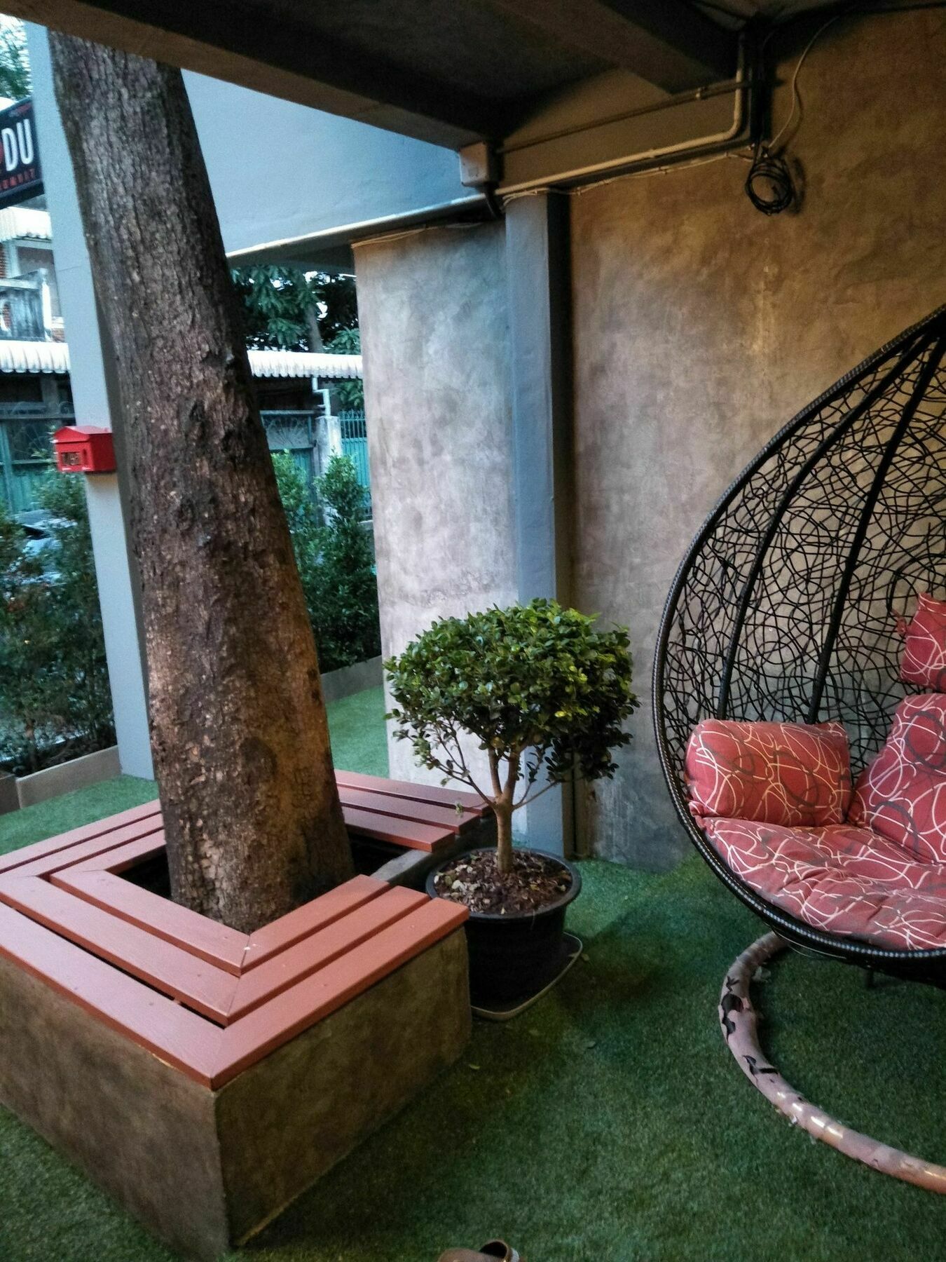 Badu Sukhumvit Dormitory Bangkok Esterno foto