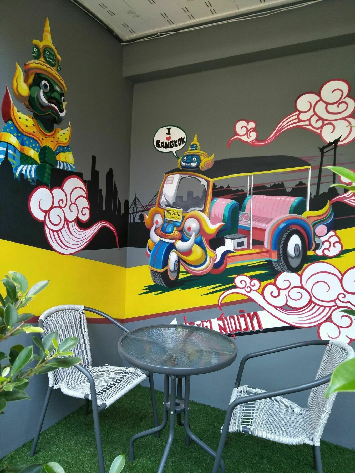 Badu Sukhumvit Dormitory Bangkok Esterno foto