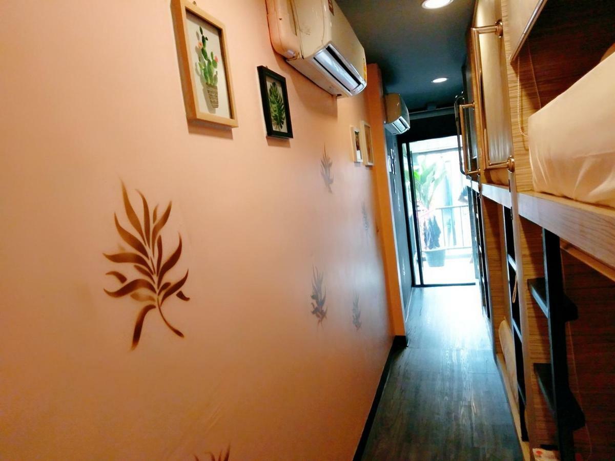Badu Sukhumvit Dormitory Bangkok Esterno foto