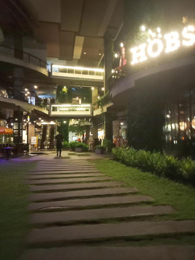 Badu Sukhumvit Dormitory Bangkok Esterno foto